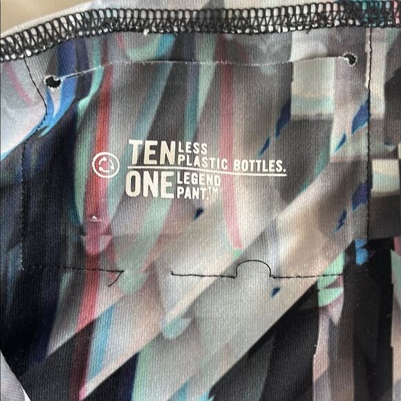 Nike Dri-FIT Multicolor Abstract Leggings - Picture 4 of 7